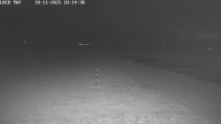 Pojezdová dráha, Runway