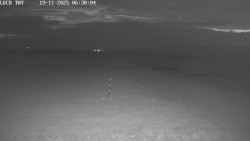 Pojezdová dráha, Runway