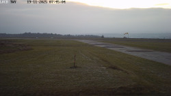 Pojezdová dráha, Runway