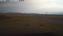 Pojezdová dráha, Runway