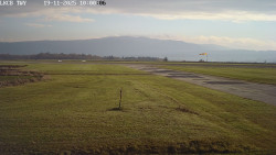 Pojezdová dráha, Runway