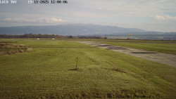 Pojezdová dráha, Runway