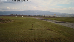 Pojezdová dráha, Runway