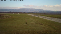 Pojezdová dráha, Runway