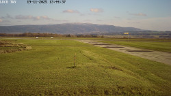 Pojezdová dráha, Runway