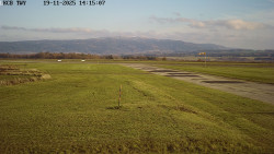 Pojezdová dráha, Runway