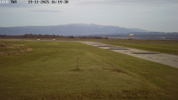 Pojezdová dráha, Runway