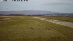 Pojezdová dráha, Runway