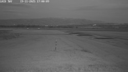 Pojezdová dráha, Runway