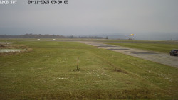 Pojezdová dráha, Runway