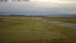 Pojezdová dráha, Runway