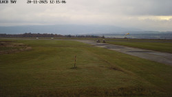 Pojezdová dráha, Runway