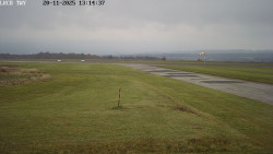 Pojezdová dráha, Runway