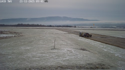 Pojezdová dráha, Runway