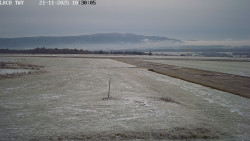 Pojezdová dráha, Runway