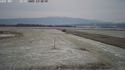 Pojezdová dráha, Runway