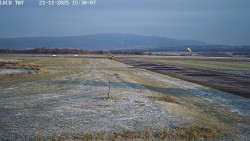 Pojezdová dráha, Runway