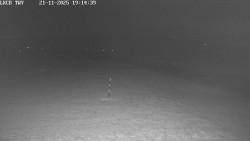 Pojezdová dráha, Runway