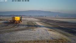 Pojezdová dráha, Runway