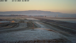 Pojezdová dráha, Runway