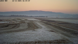 Pojezdová dráha, Runway