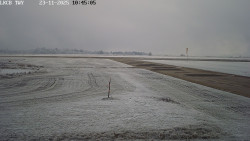 Pojezdová dráha, Runway