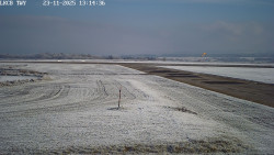 Pojezdová dráha, Runway