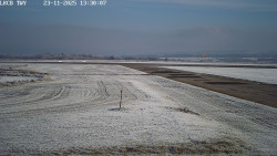 Pojezdová dráha, Runway