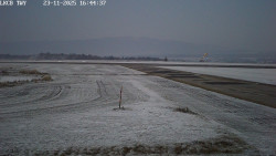 Pojezdová dráha, Runway