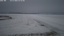 Pojezdová dráha, Runway