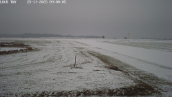Pojezdová dráha, Runway