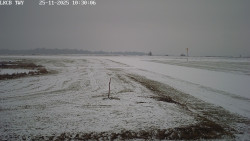 Pojezdová dráha, Runway