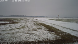 Pojezdová dráha, Runway