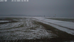 Pojezdová dráha, Runway