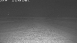 Pojezdová dráha, Runway