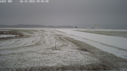 Pojezdová dráha, Runway