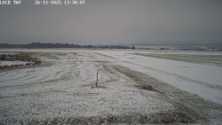 Pojezdová dráha, Runway