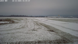 Pojezdová dráha, Runway