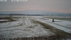 Pojezdová dráha, Runway