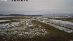 Pojezdová dráha, Runway