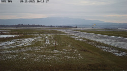 Pojezdová dráha, Runway