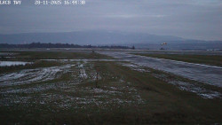 Pojezdová dráha, Runway