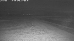 Pojezdová dráha, Runway