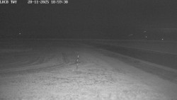 Pojezdová dráha, Runway