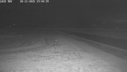 Pojezdová dráha, Runway