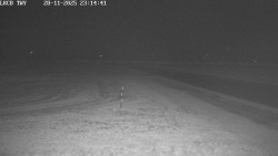 Pojezdová dráha, Runway