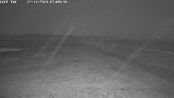 Pojezdová dráha, Runway