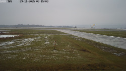 Pojezdová dráha, Runway