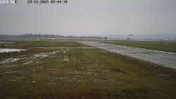 Pojezdová dráha, Runway