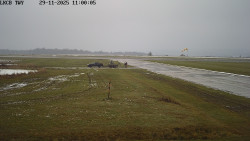 Pojezdová dráha, Runway